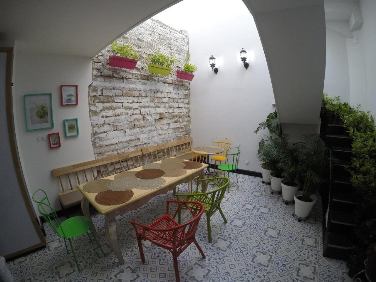 Nomad Hostel Medellin Exterior photo